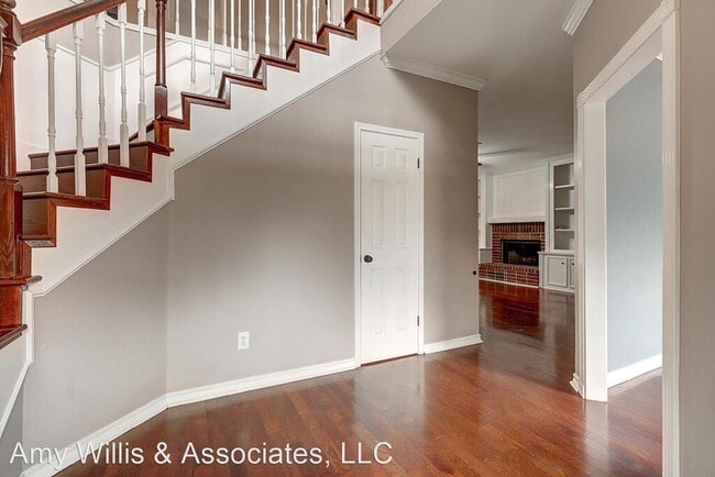 Building Photo - 4 br, 2.5 bath House - 7009 Brandon Dr