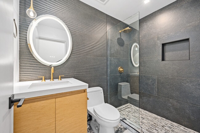 Building Photo - 121-121 139 39th St