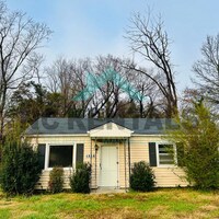 Building Photo - 1313 Joyce St
