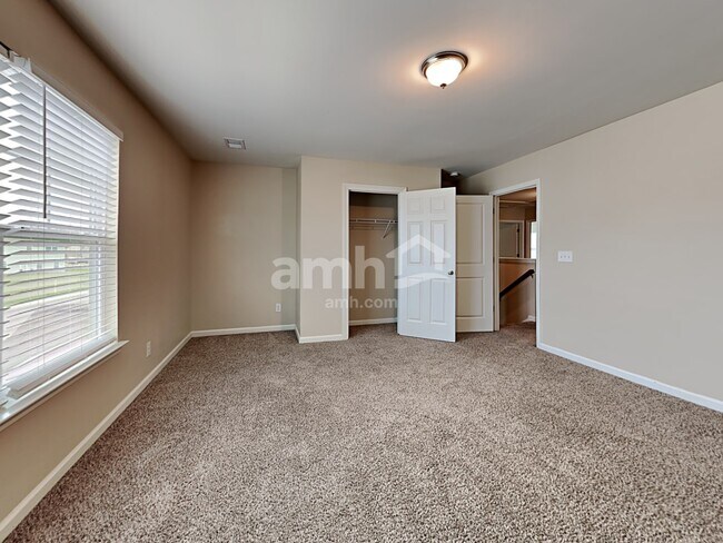 Building Photo - 149 Carolina Wren Ave