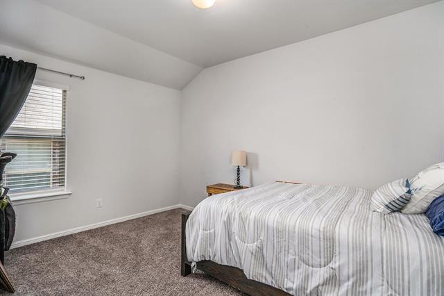 Building Photo - 9233 Herringbone Dr