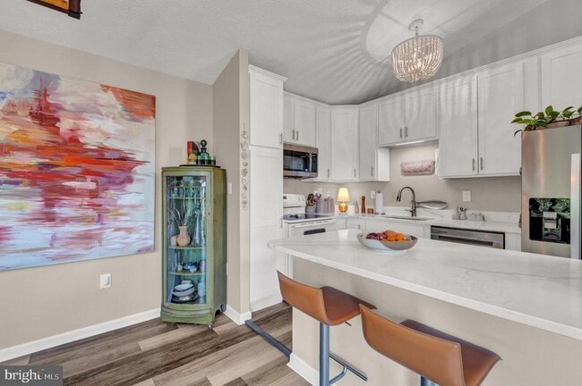 Building Photo - 4013 Carousel Way