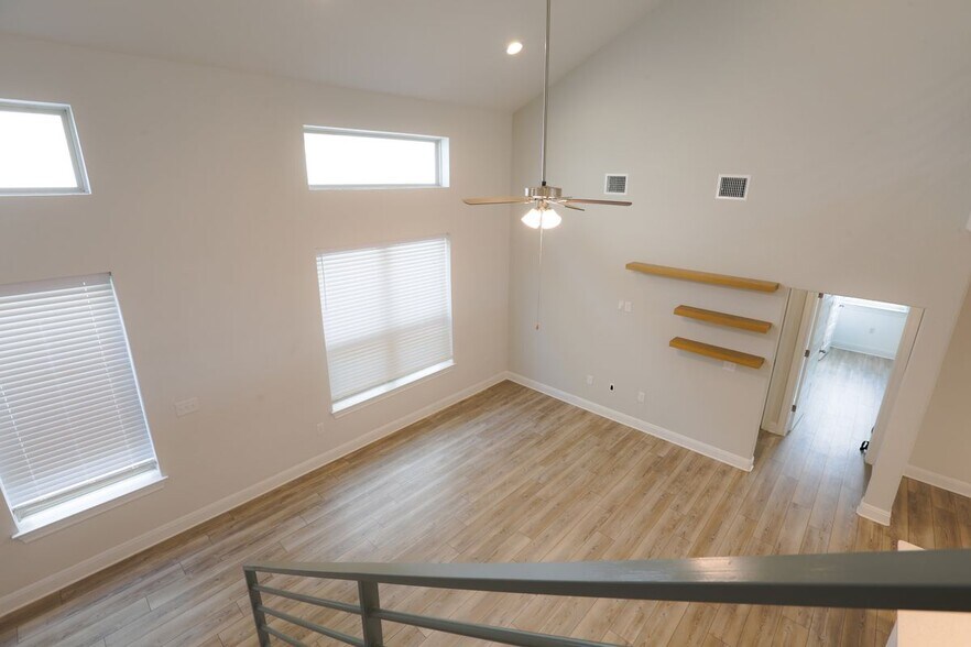 Building Photo - 432 Arrowhead Vine St