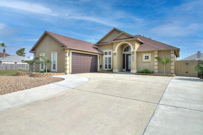 Building Photo - 15134 Barataria Dr