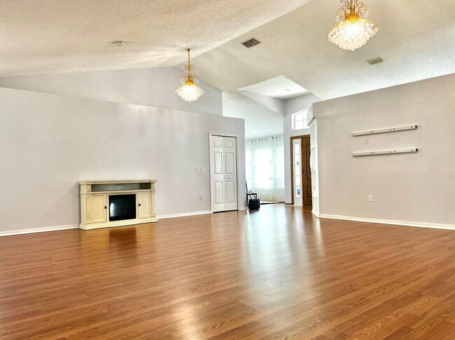 Building Photo - 11395 Aston Hall Dr