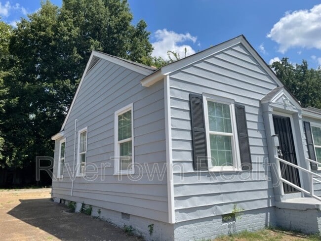 Building Photo - 822 Kippley St