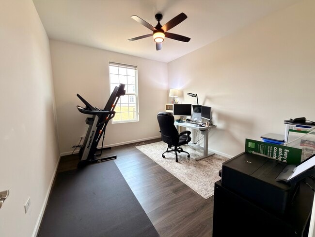 Building Photo - 12460 S Compass Ave