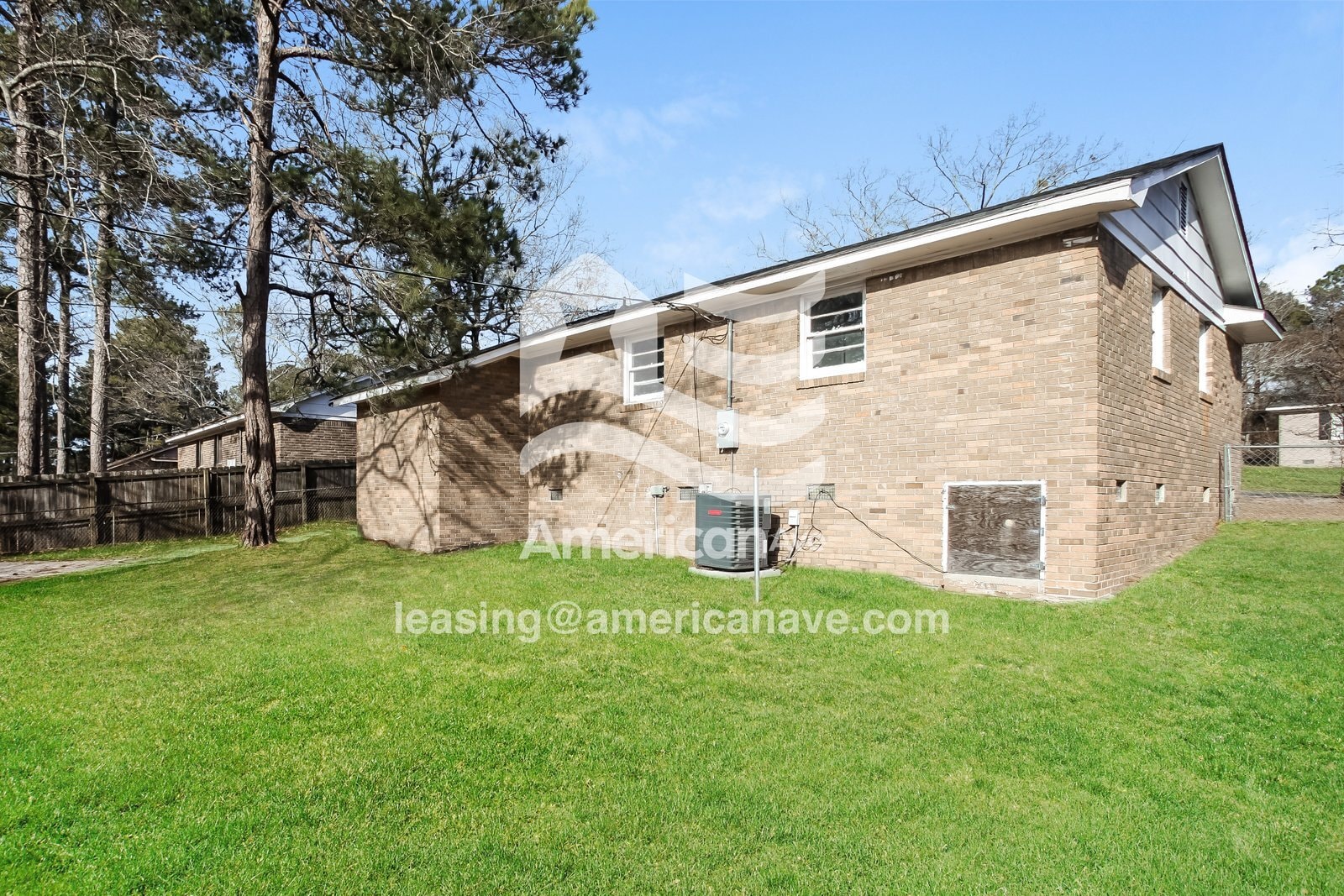 Building Photo - 117 Westbridge Rd