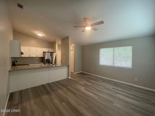 Building Photo - 8201 Sunset Ave