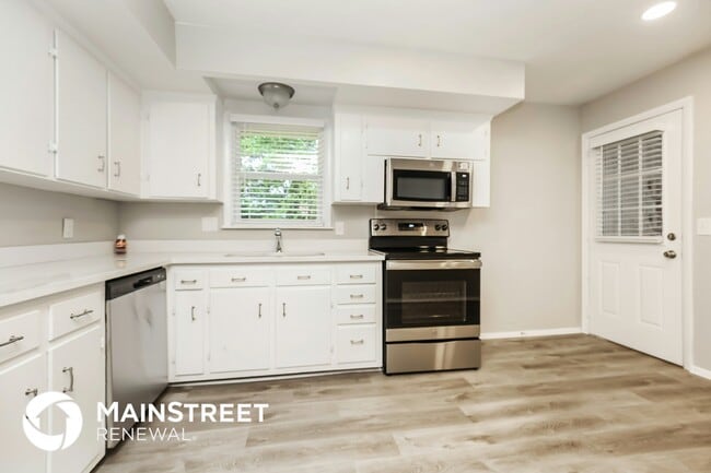 Building Photo - 311 Santa Rosa Dr