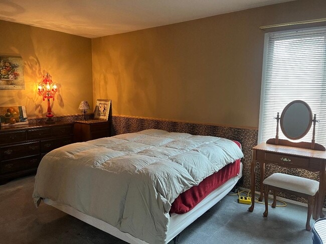 Building Photo - 30475 W 14 Mile Rd