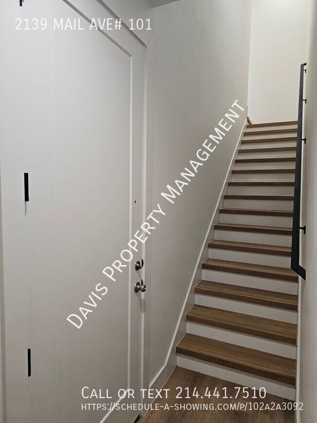 Building Photo - 2139 Mail Ave