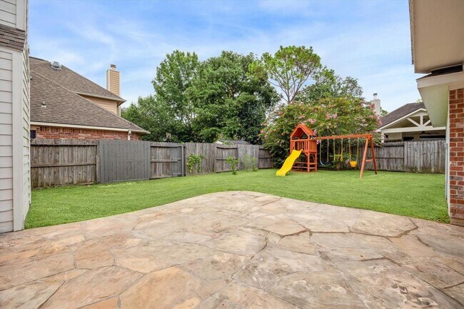 Building Photo - 3319 Harbrook Dr
