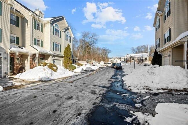 Building Photo - 67 N Quinsigamond Ave