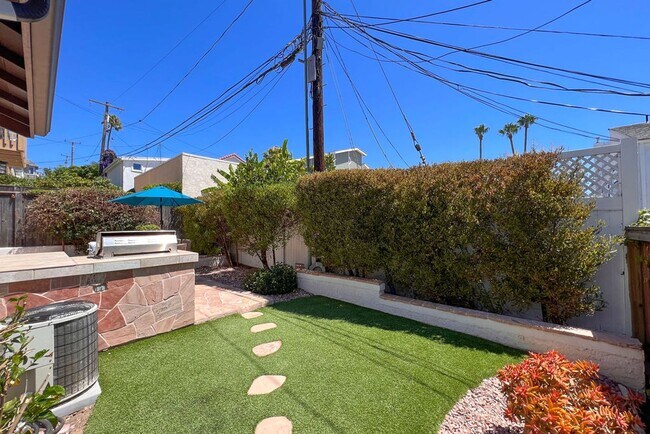 Building Photo - Exquisite beach home with Ocean and Harbor activities abound!