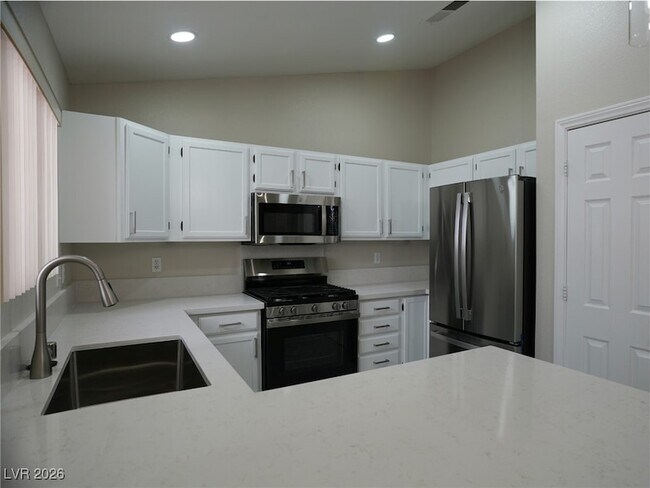 Building Photo - 8221 James Grayson Dr