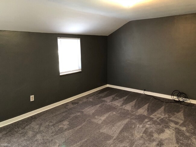 Building Photo - 2 br, 1 bath Townhome - 410 Hulton Rd