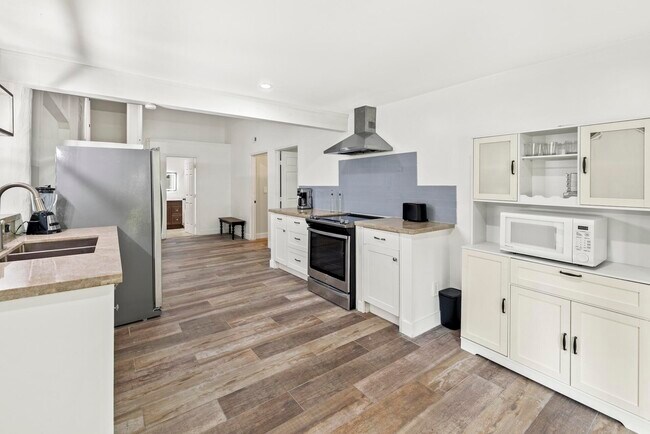 Building Photo - 14996 50th St S