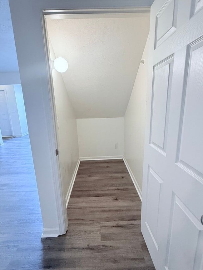 Building Photo - 3-BDR 2-BATH CONDO IN GRAND LEDGE