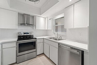 Building Photo - 10290 N Military Trl
