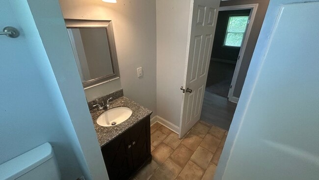 Building Photo - Renovated 3 Bedroom 1  Bath Home for Rent!