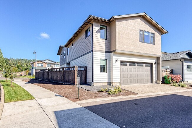 Building Photo - Newer Construction 4 Bedroom Home at Pleas...