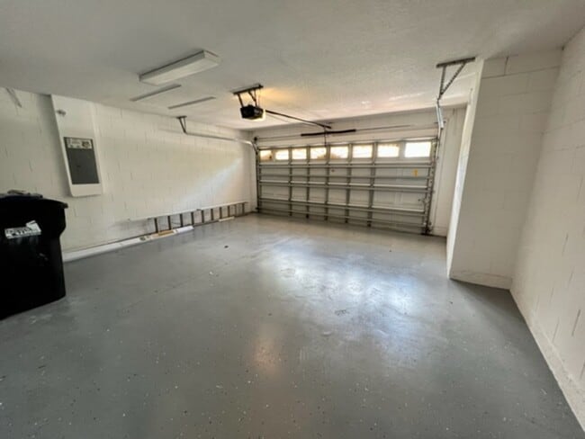 Building Photo - EAGLE CREEK LAKE NONA! WELCOME HOME! Beautiful water views! Spacious 2 story-3 bedroom 2.5 bath h...