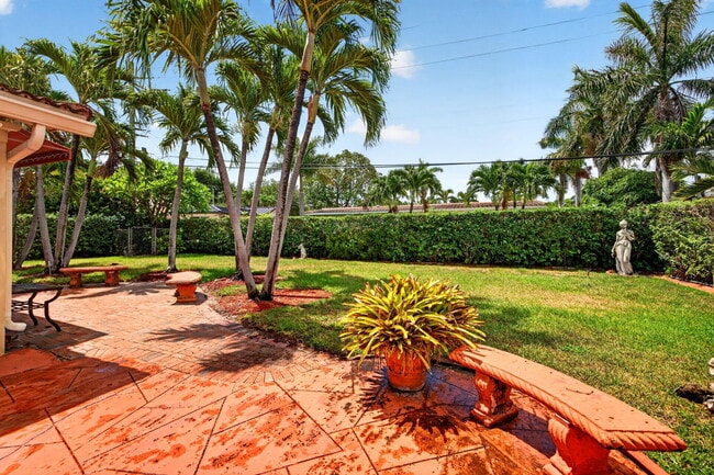Building Photo - 2060 Tropic Isle