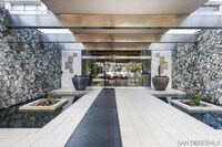 Building Photo - 1830 Avenida del Mundo