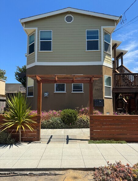 Building Photo - 1425 7th St