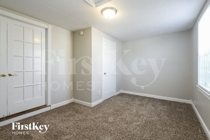 Building Photo - 6117 Epperson Dr