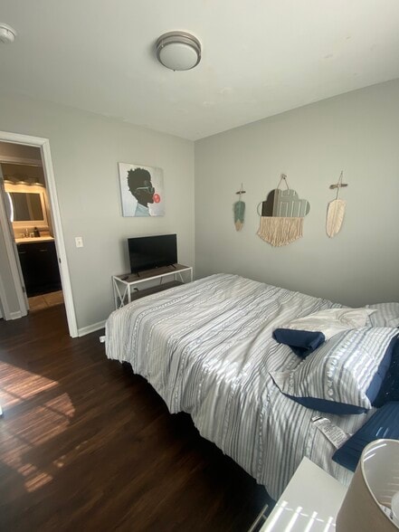 Building Photo - 1468 Meadowlark Dr