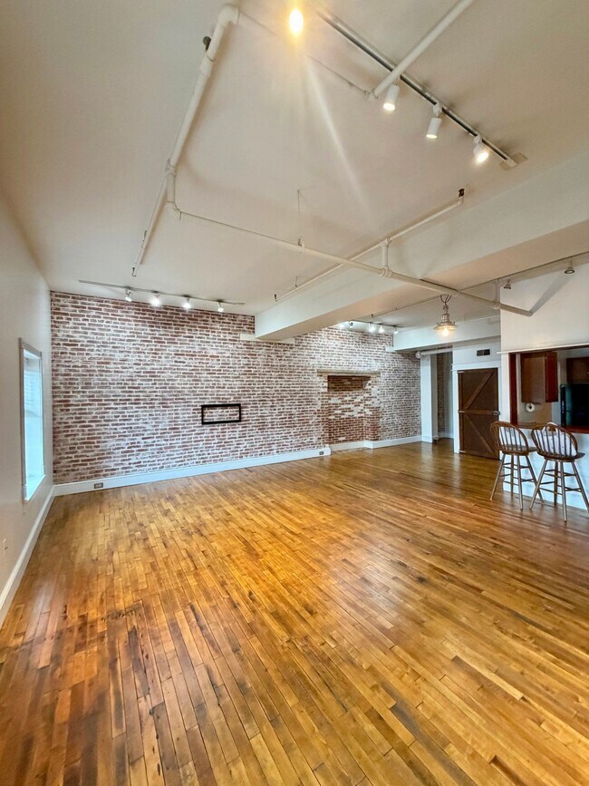 Building Photo - 231 N Shippen St