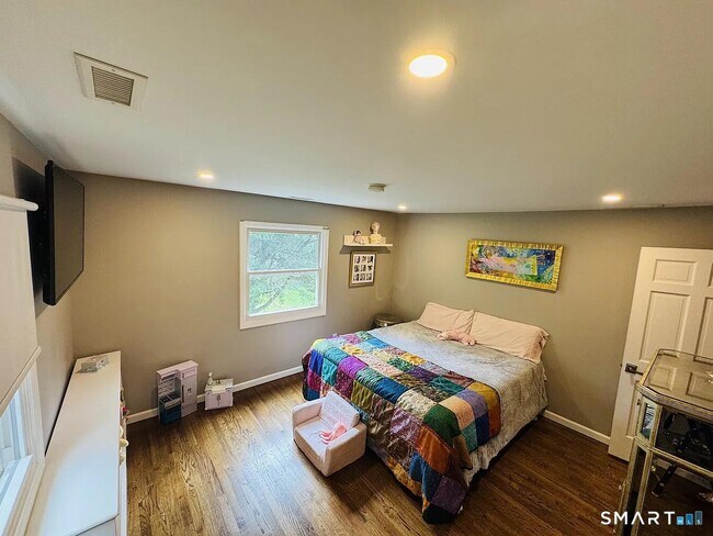 Building Photo - 7 Joanne Ln