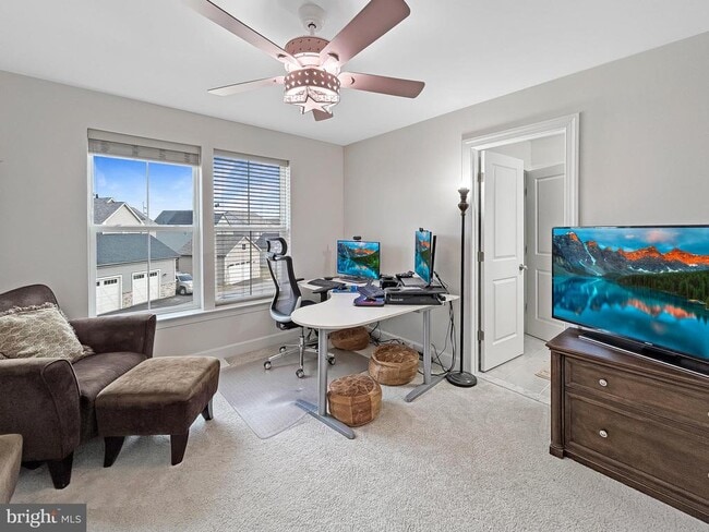 Building Photo - 221 Red Oak Ridge Pl