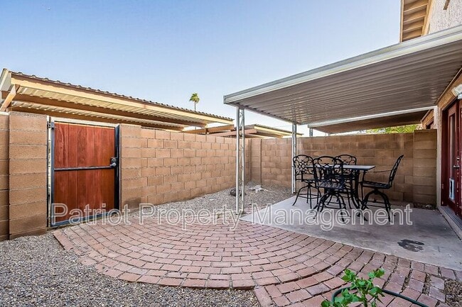 Building Photo - 8331 E Thomas Rd