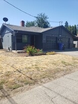 Building Photo - 4012 Carson Dr SE