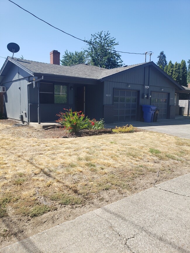 Building Photo - 4012 Carson Dr SE