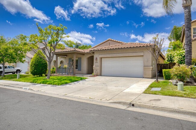 Building Photo - 32576 Guevara Dr