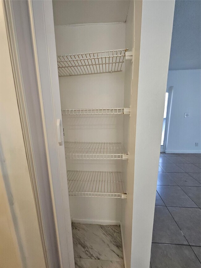 Building Photo - 2220 NW 59th Wy