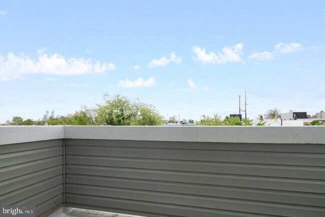 Building Photo - 3957 Wyalusing Ave