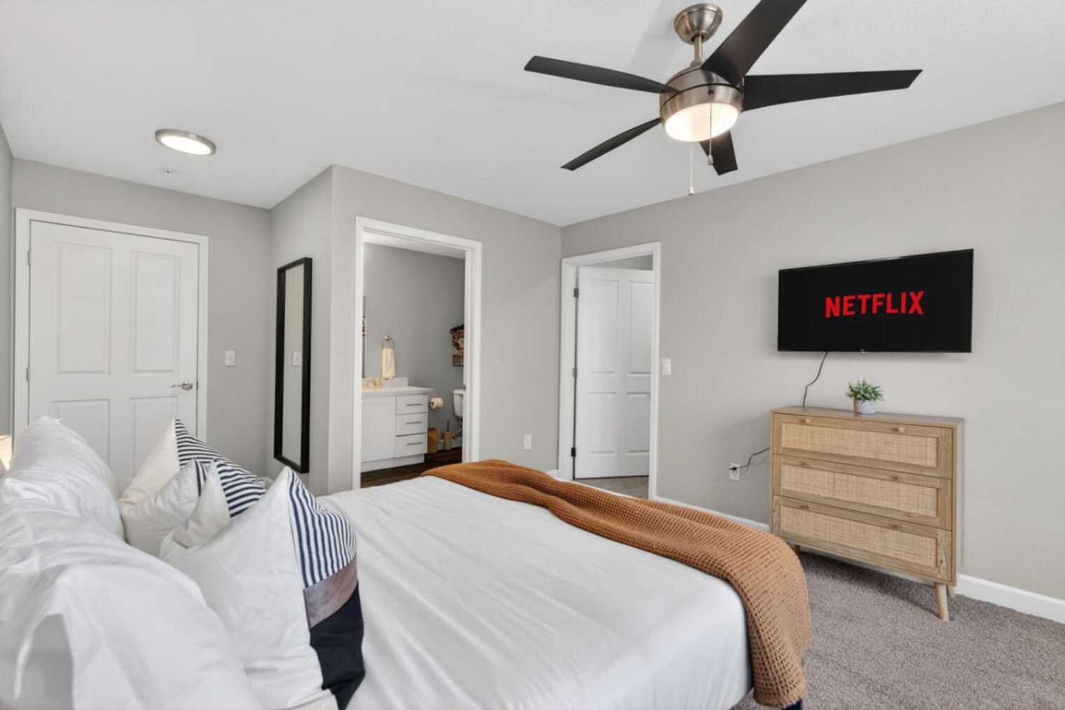 Building Photo - 15164 N 140th Dr