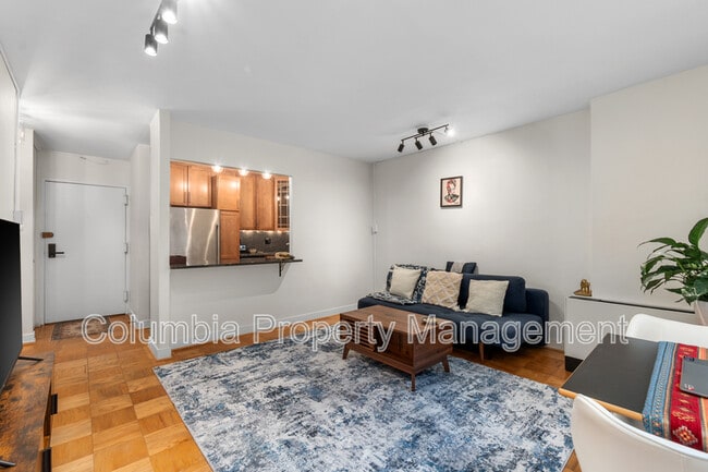 Building Photo - 1260 21st St NW