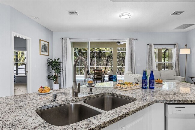 Building Photo - 2649 SW 32nd St