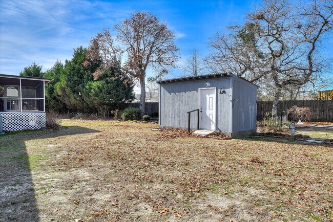 Building Photo - 892 W Five Notch Rd