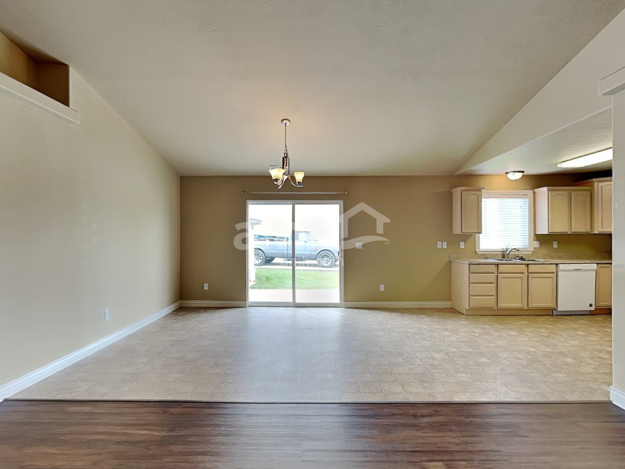 Building Photo - 171 Century Dr