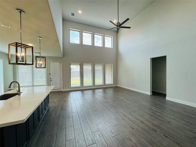 Building Photo - 26510 Star Blossom Ln