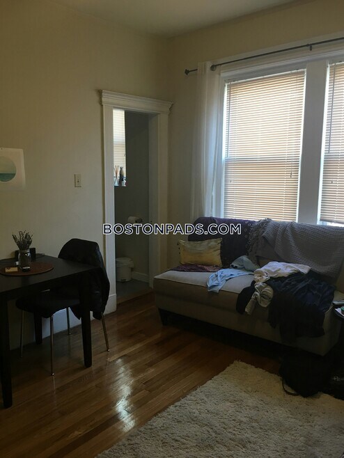 Building Photo - 38 Hemenway St