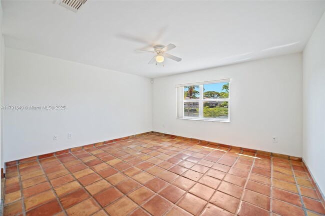 Building Photo - 14531 Hampton Pl