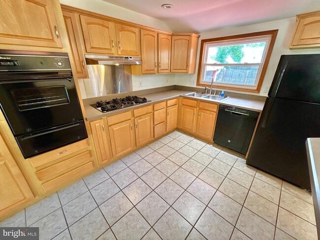 Building Photo - 986 Sherbrook Cir